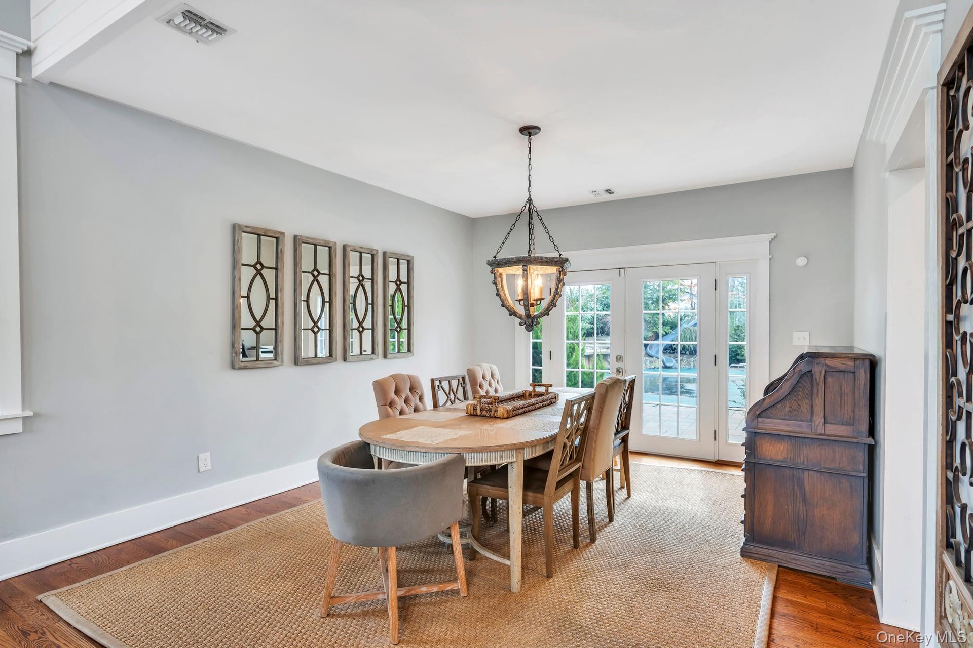 40 Arbor Field Way, Lake Grove, NY 11755