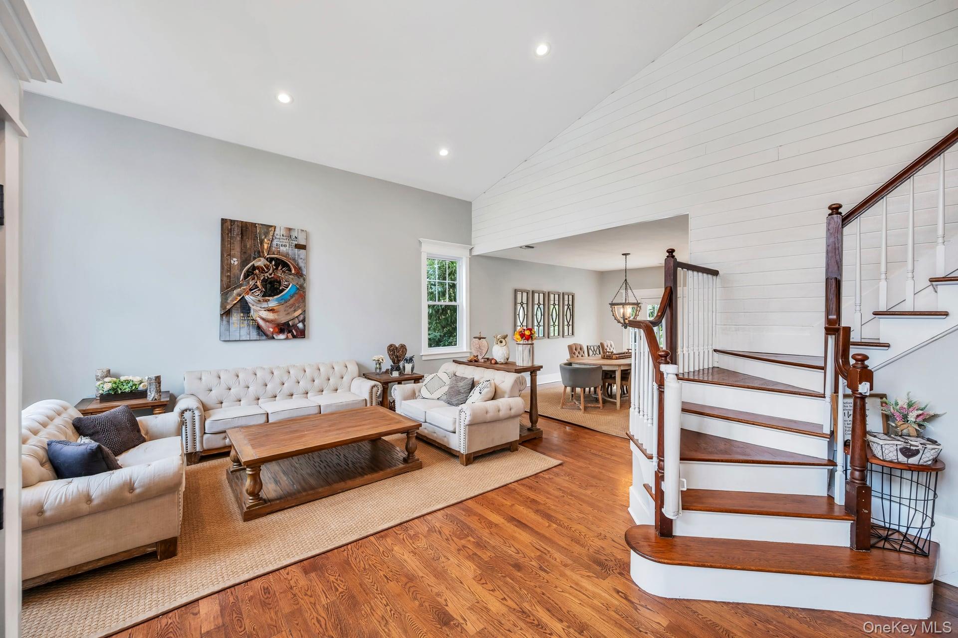 40 Arbor Field Way, Lake Grove, NY 11755