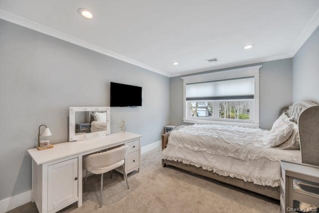 40 Arbor Field Way, Lake Grove, NY 11755