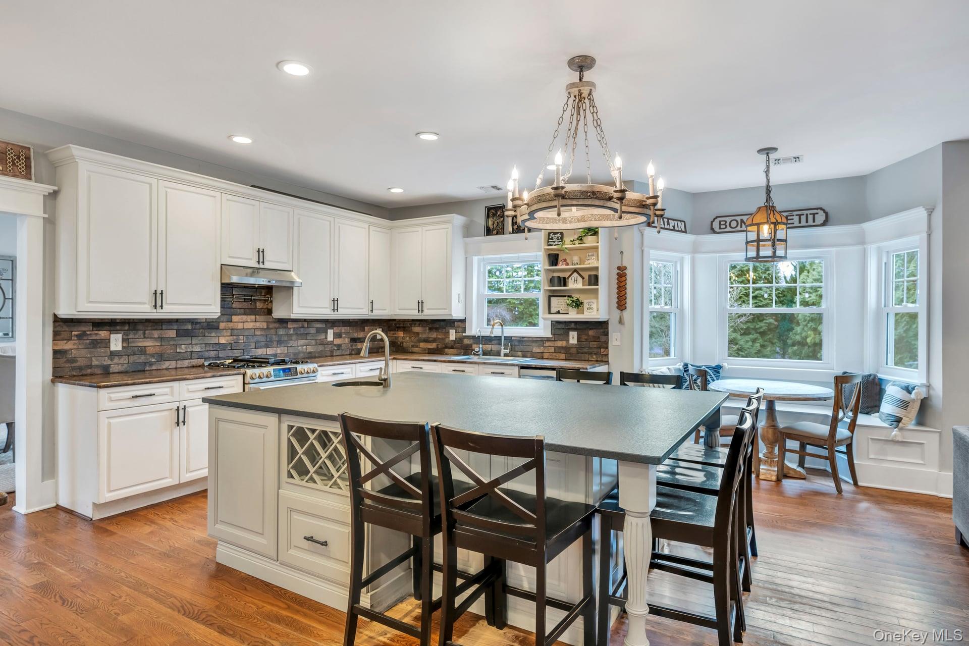 40 Arbor Field Way, Lake Grove, NY 11755