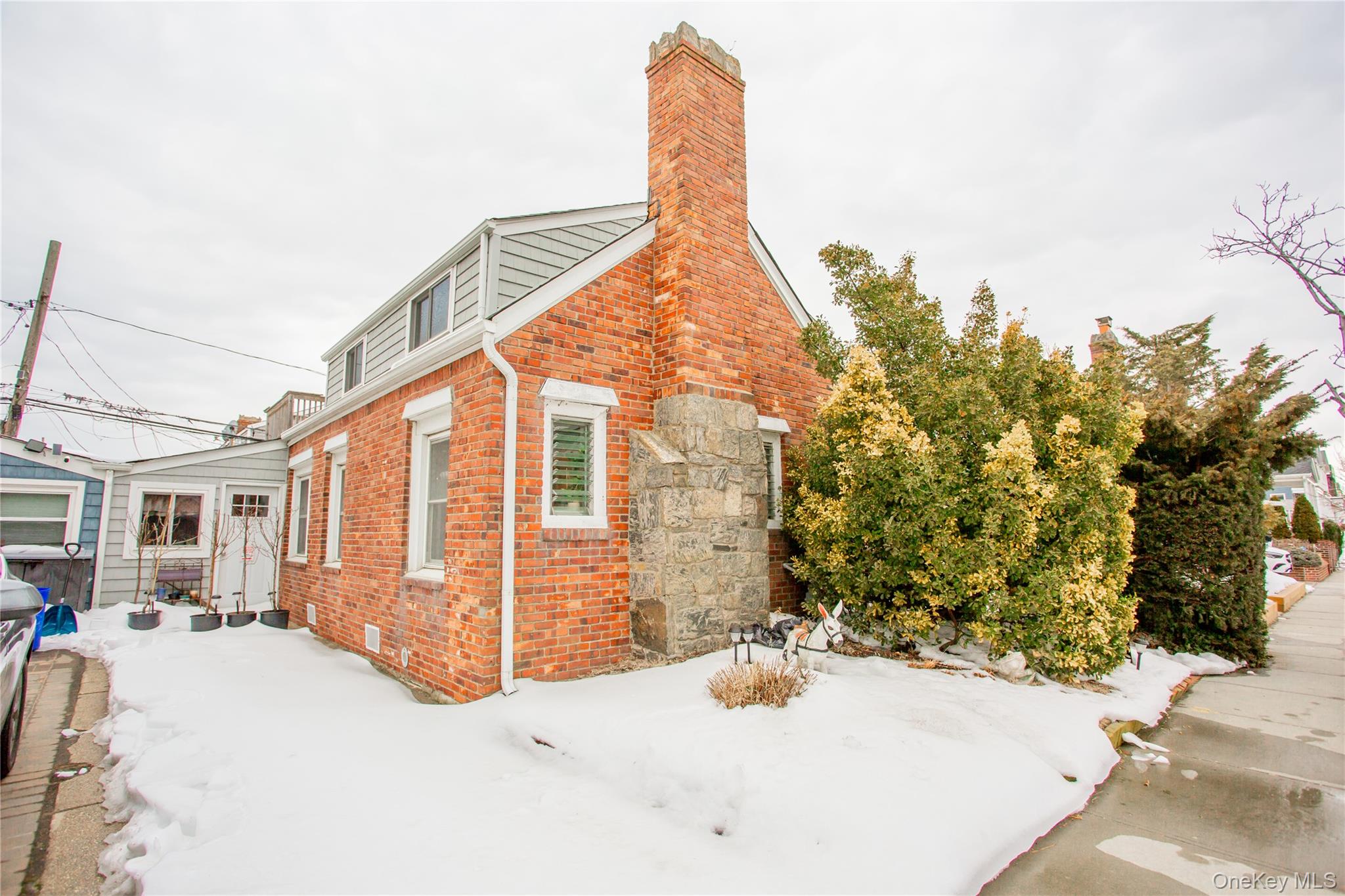 105 Pacific Boulevard, Long Beach, NY 11561