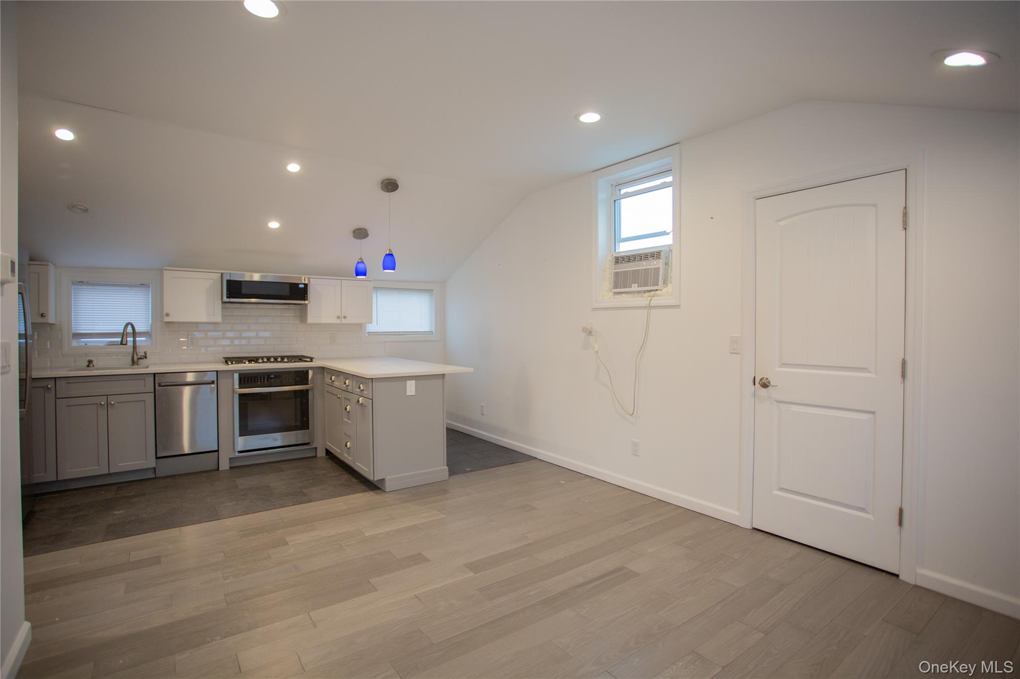 105 Pacific Boulevard, Long Beach, NY 11561