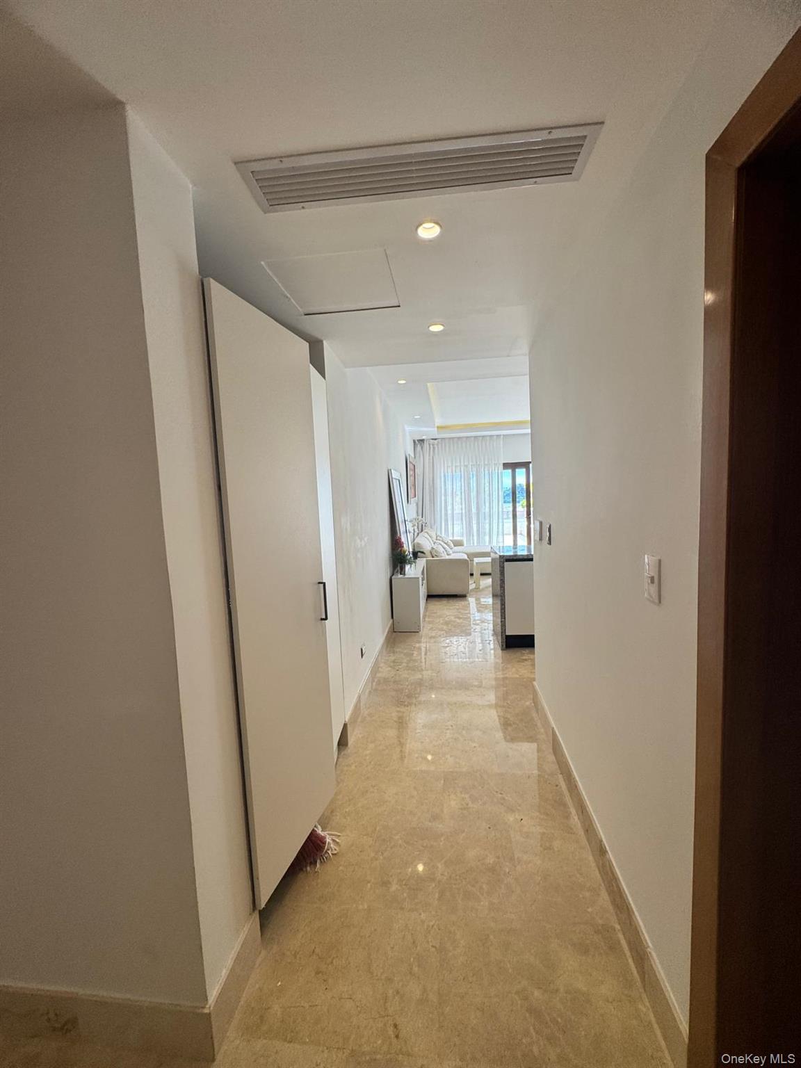 6M3F+32H Avenida Del Male # Building #B2 Unit 2101-2, Other 32000