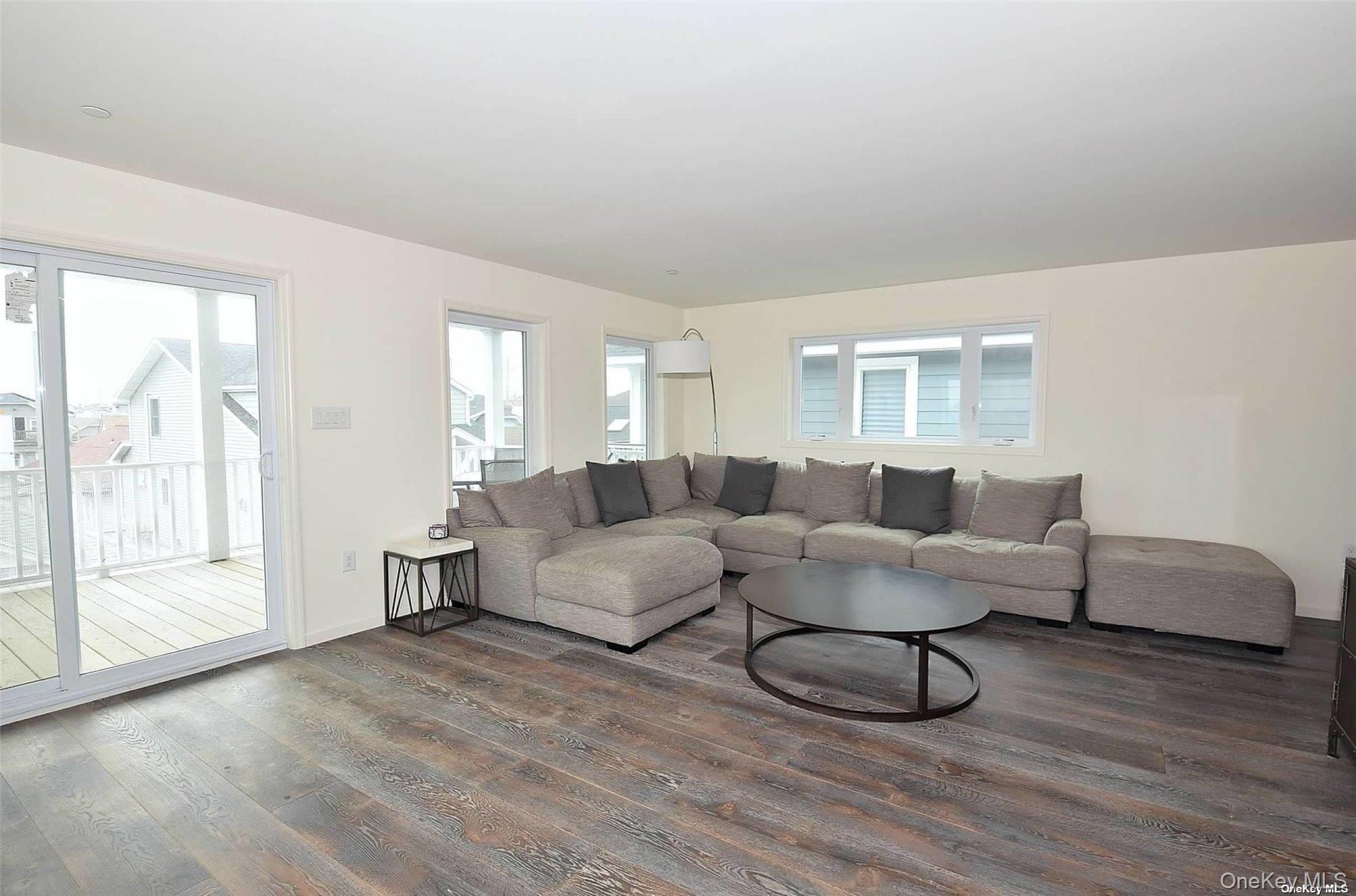 31 Florida Street, Long Beach, NY 11561