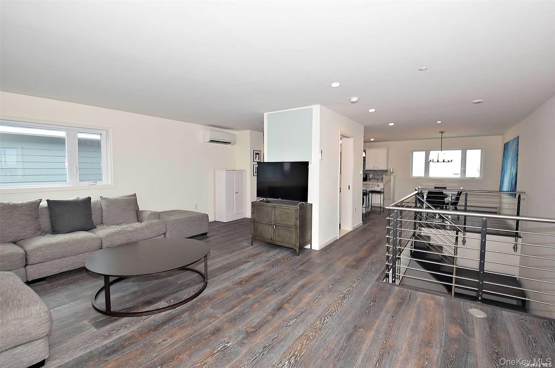 31 Florida Street, Long Beach, NY 11561