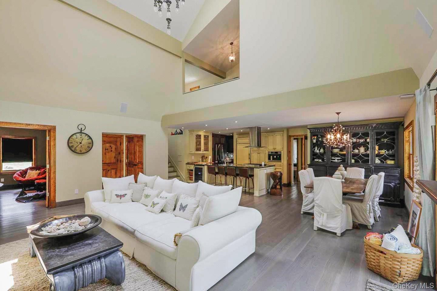 1366 Scuttle Hole Road, Water Mill, NY 11976