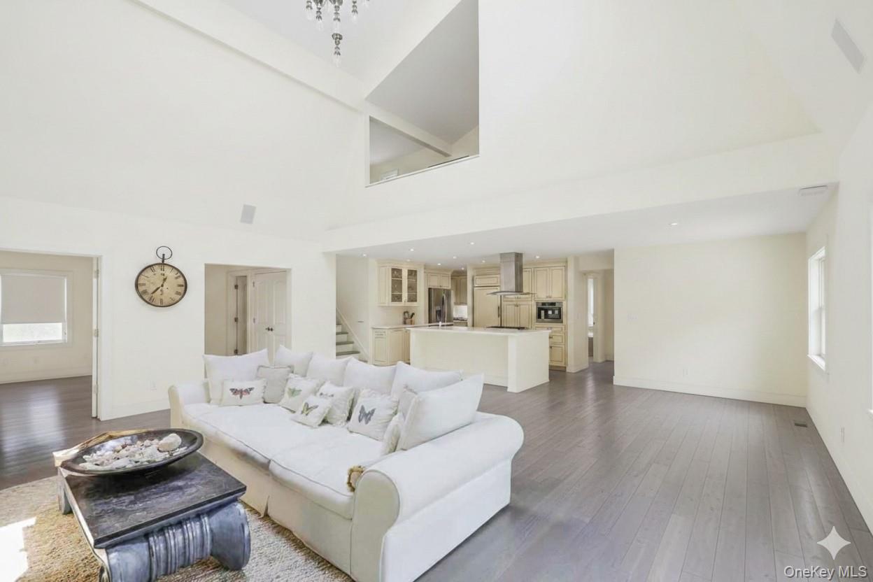 1366 Scuttle Hole Road, Water Mill, NY 11976