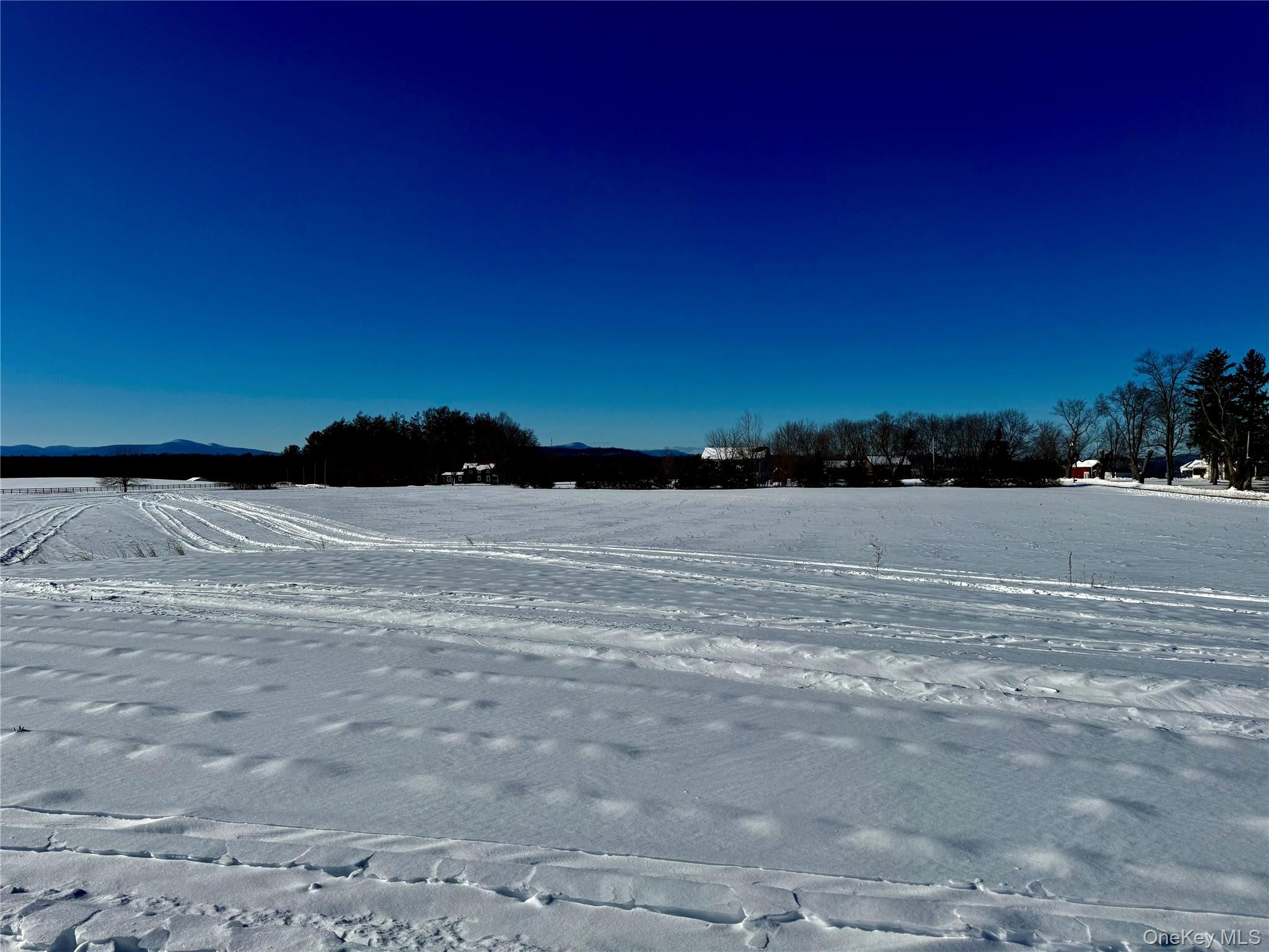 Us 9, Hudson, NY 12541