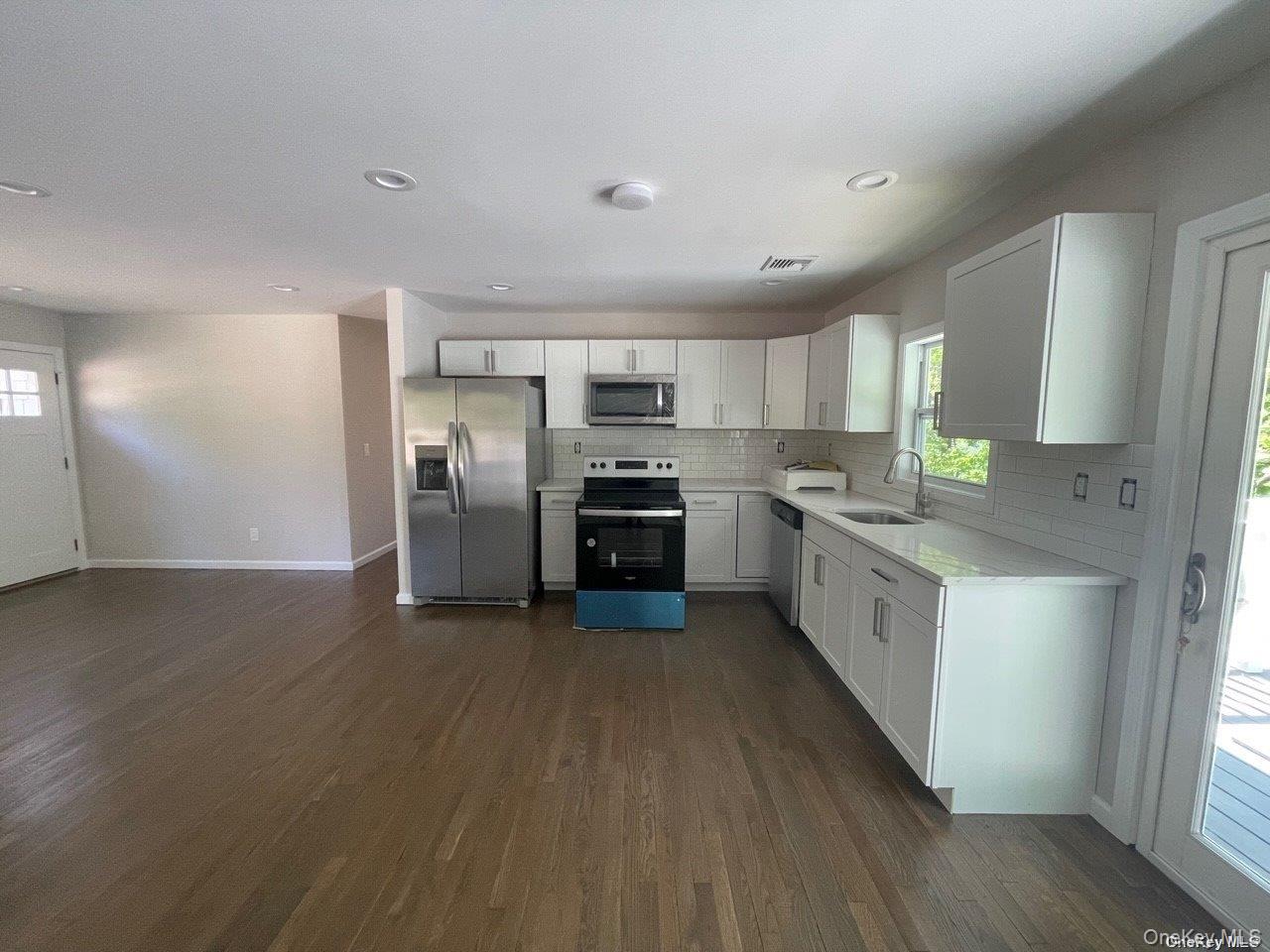 604 High Street, Port Jefferson, NY 11777