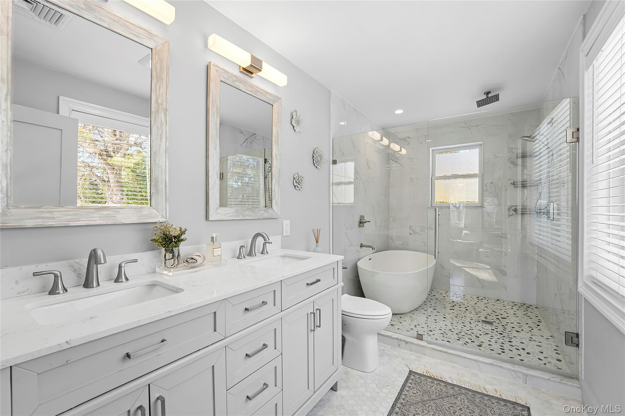 11 Huckleberry Lane E, Hampton Bays, NY 11946