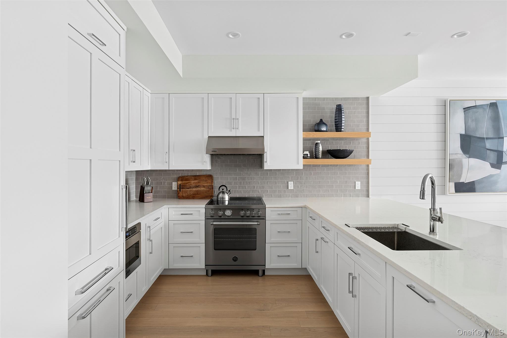 123 Sterling Avenue # 4, Greenport, NY 11944