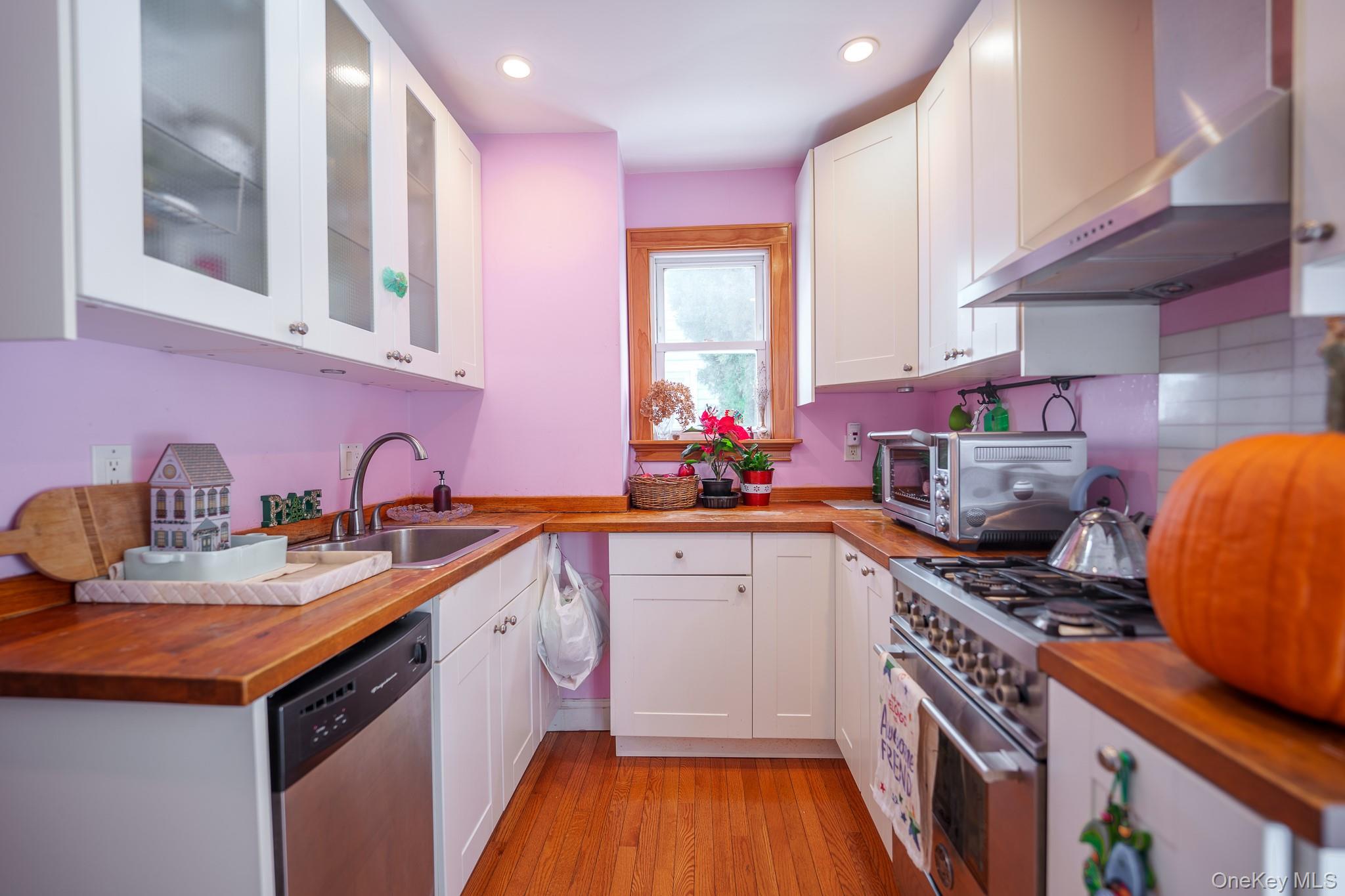 52 Park Avenue, Williston Park, NY 11596