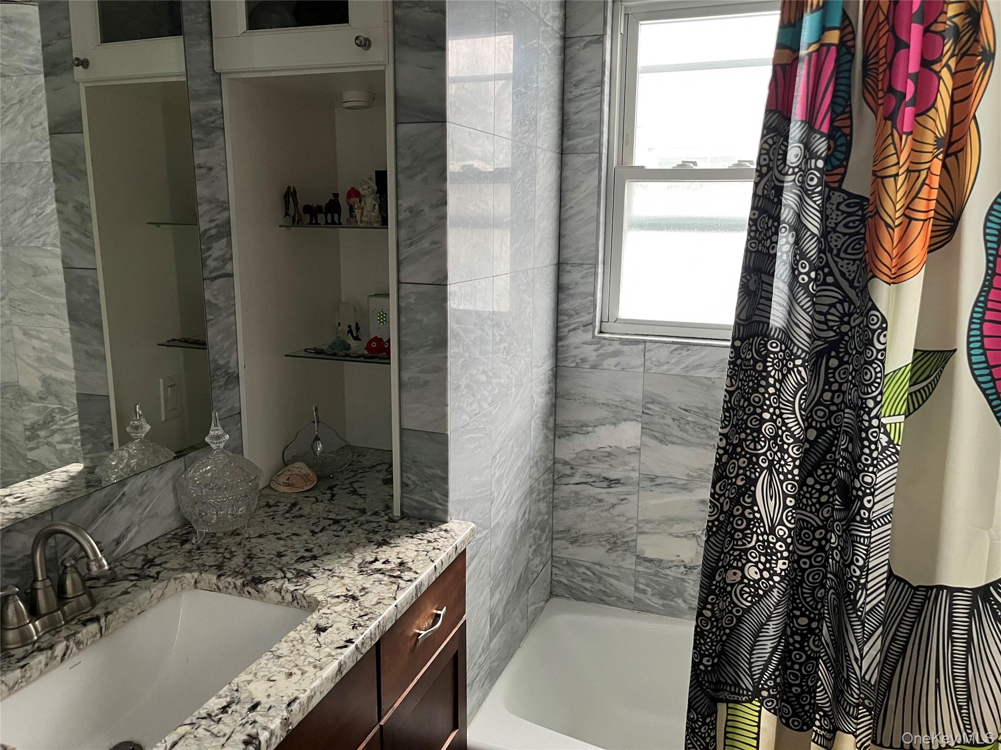 52 Park Avenue, Williston Park, NY 11596