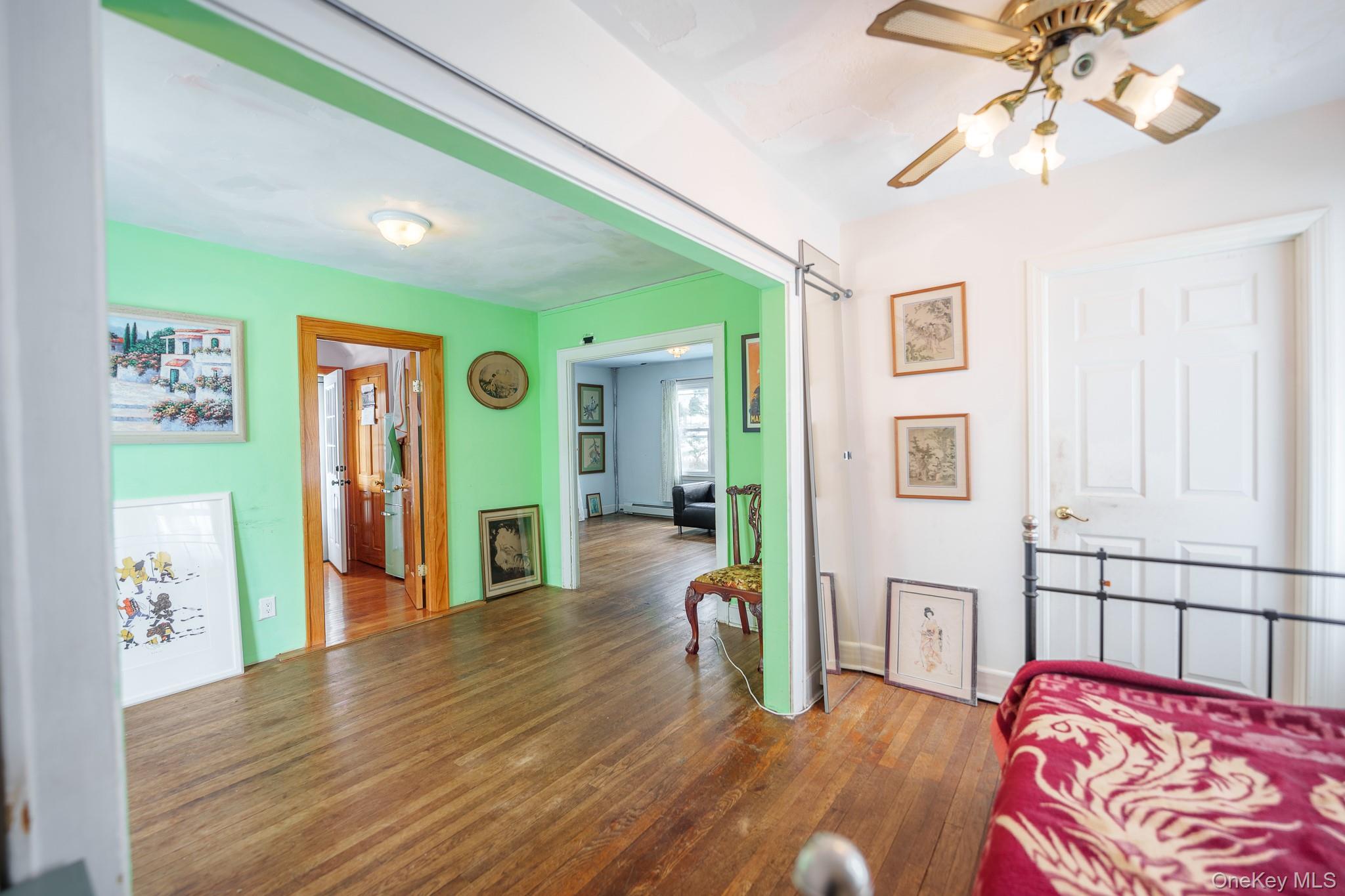 52 Park Avenue, Williston Park, NY 11596