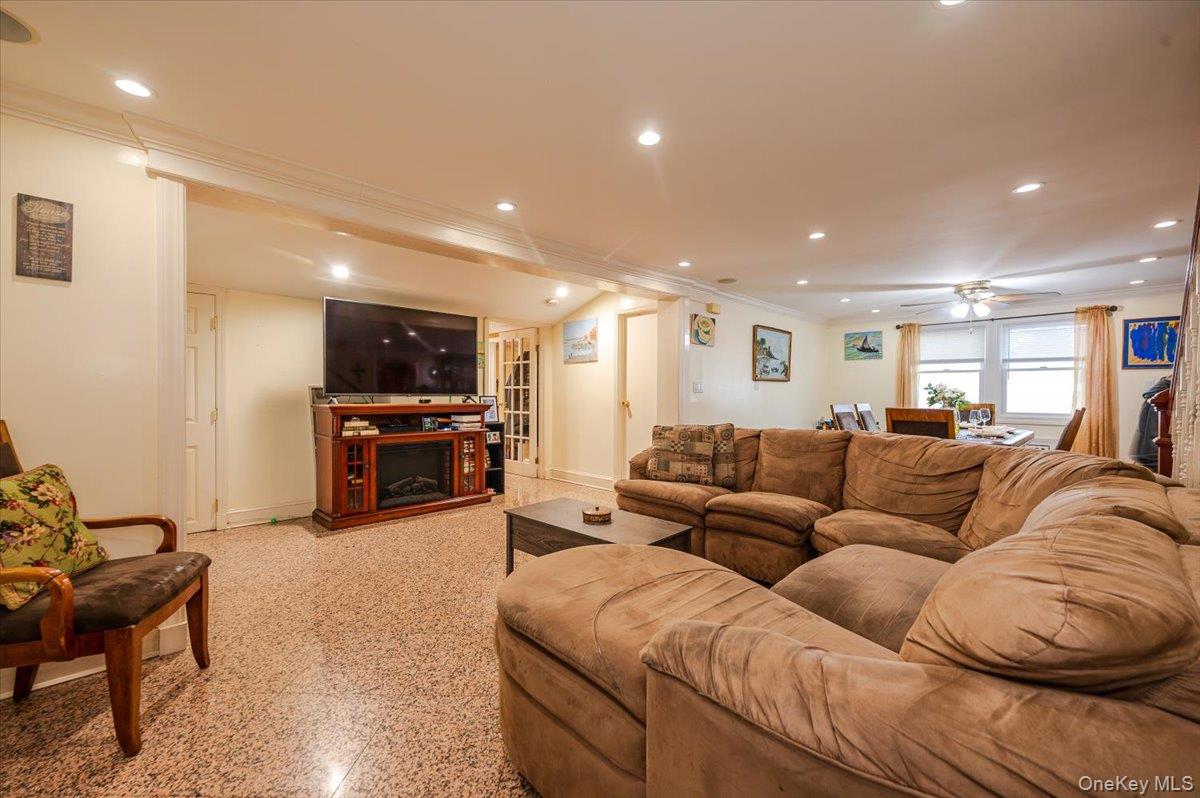 227 Doughty Boulevard, Inwood, NY 11096