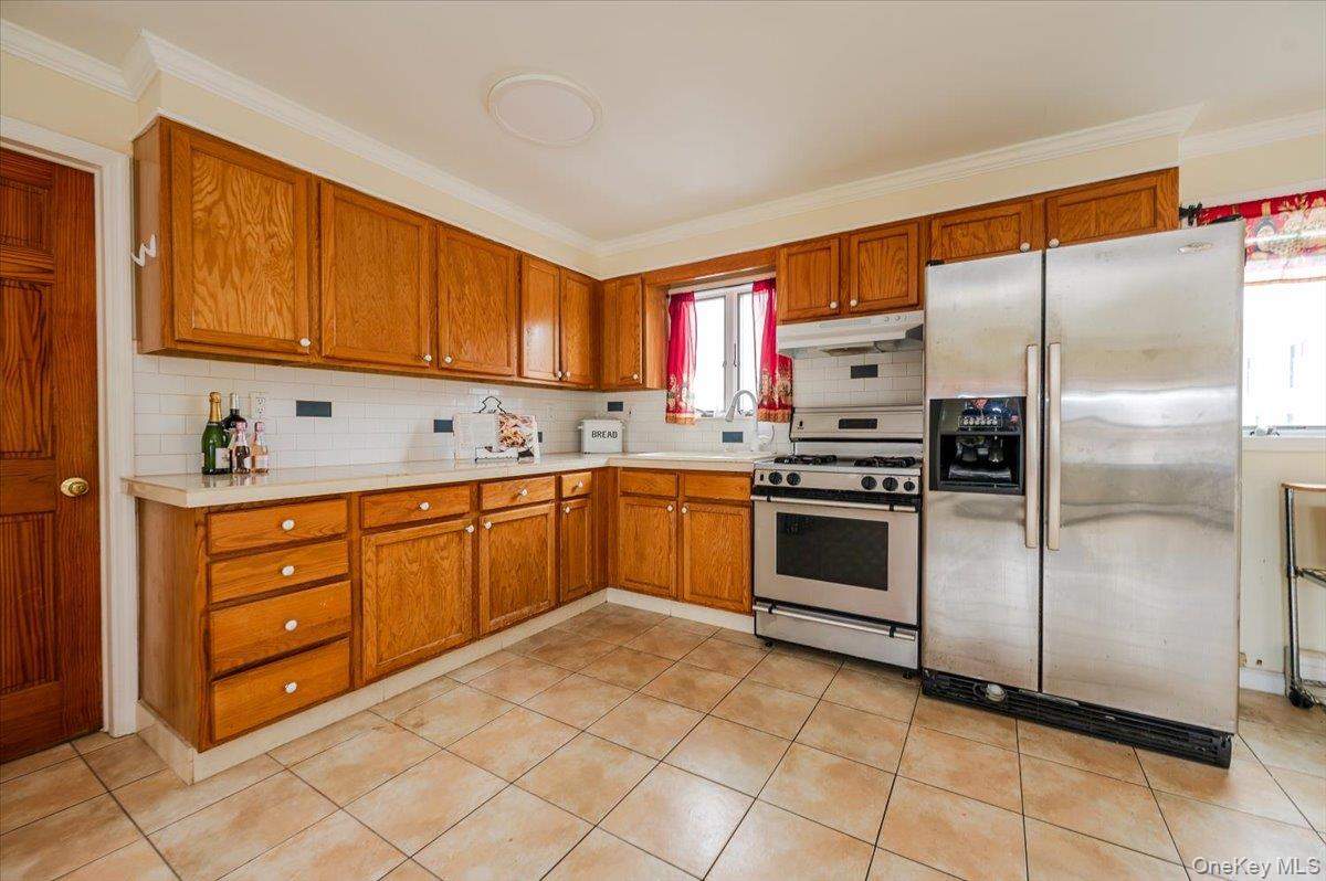 227 Doughty Boulevard, Inwood, NY 11096