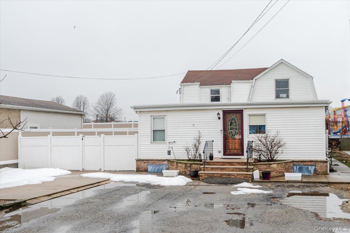 227 Doughty Boulevard, Inwood, NY 11096