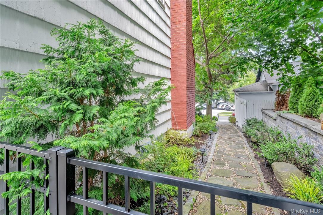 72 Brook Street, Scarsdale, NY 10583