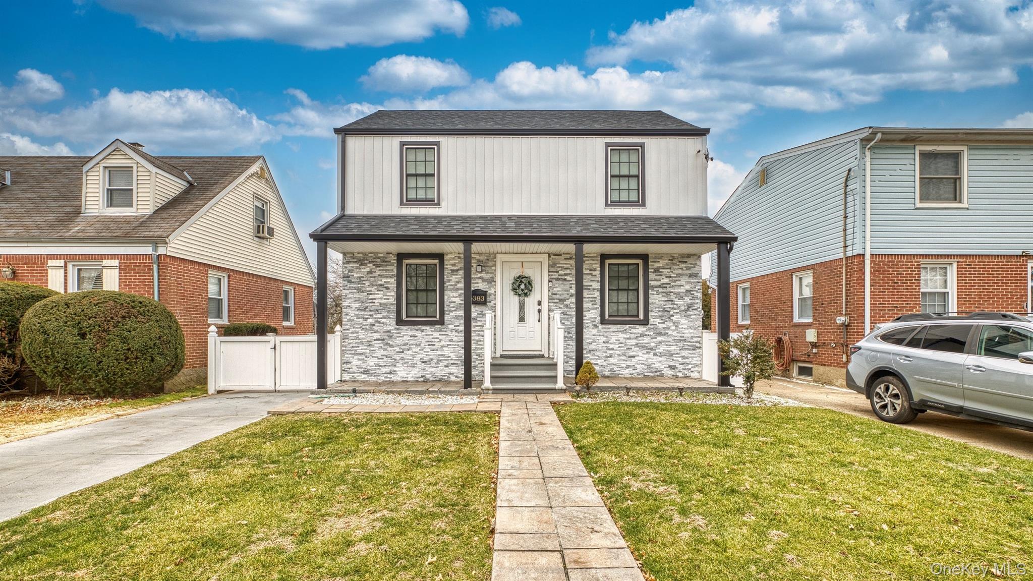 383 White Road, Mineola, NY 11501