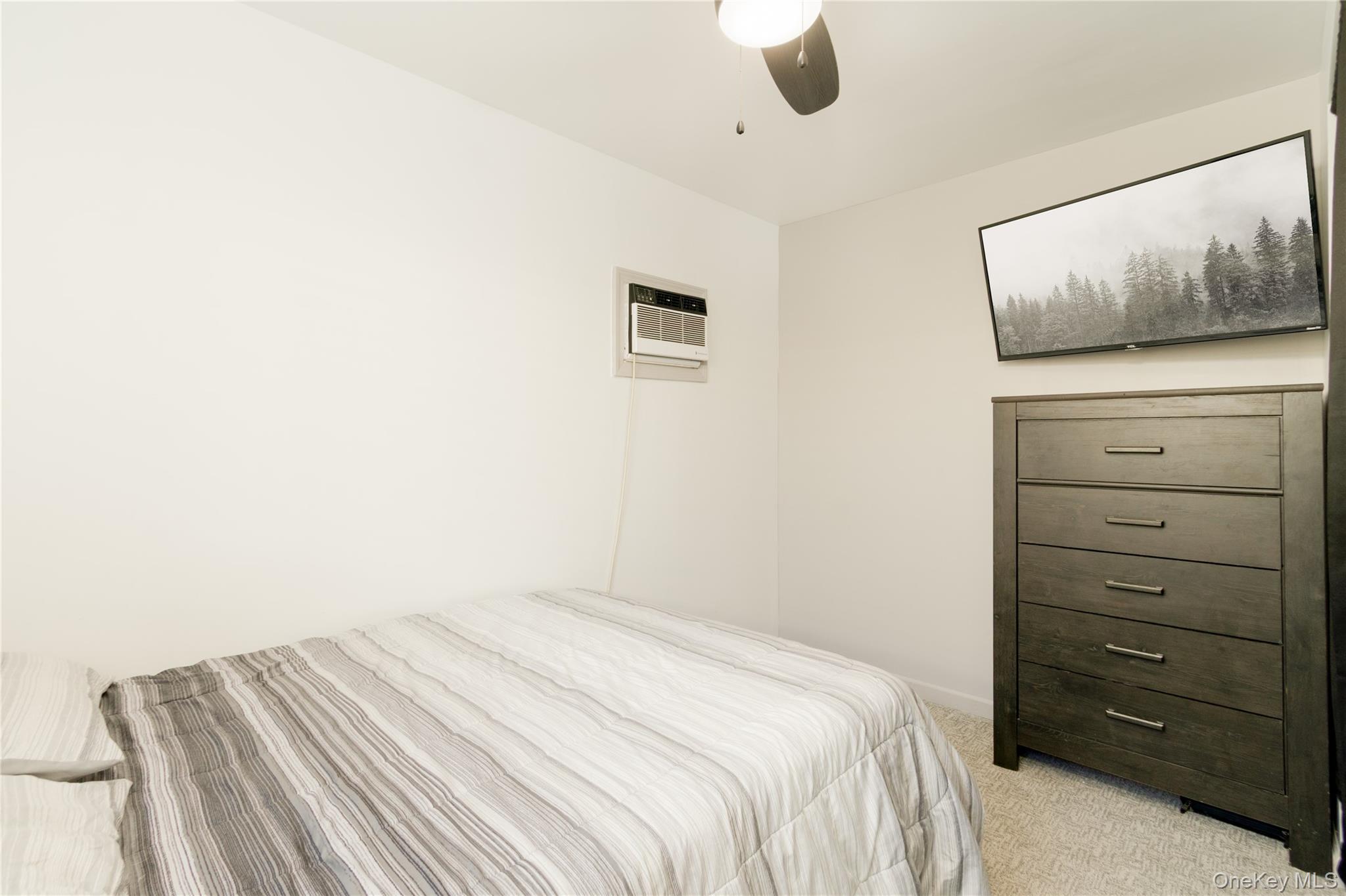 150 Main Street, Islip, NY 11751