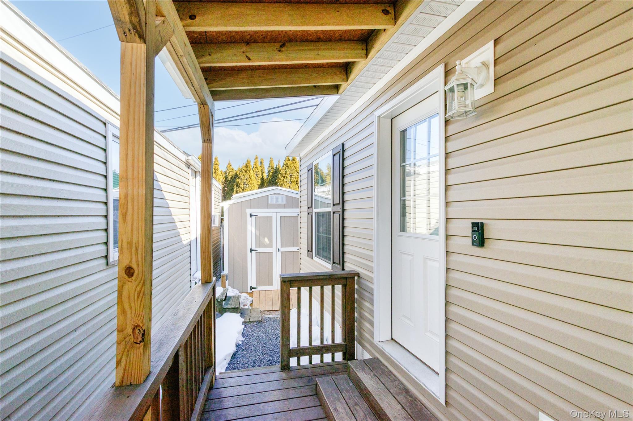 150 Main Street, Islip, NY 11751