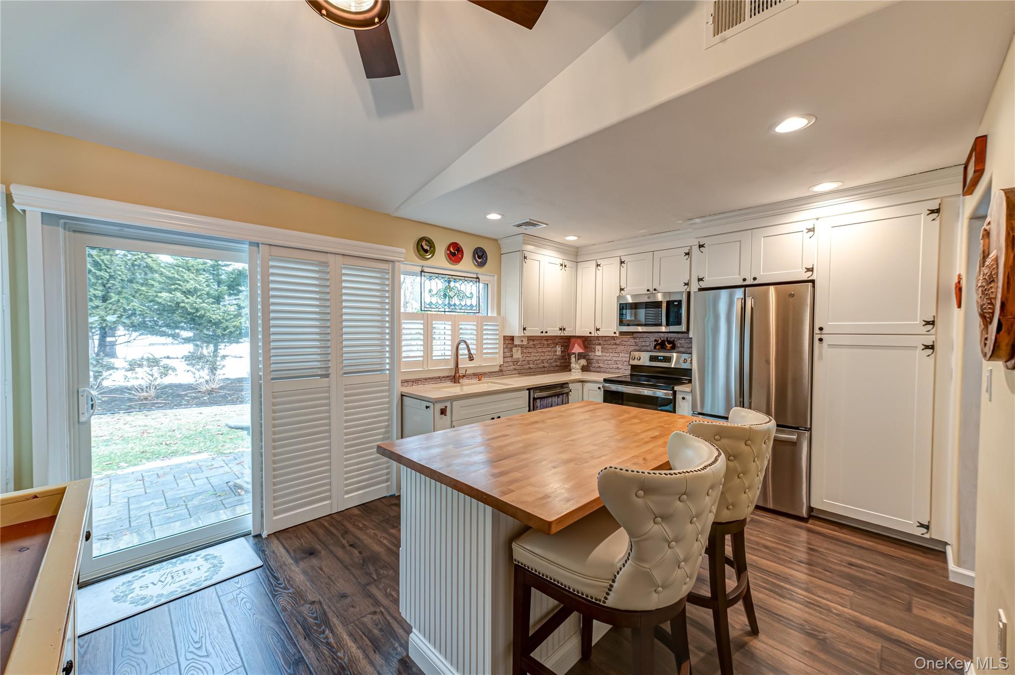 263 Glen Drive, Ridge, NY 11961