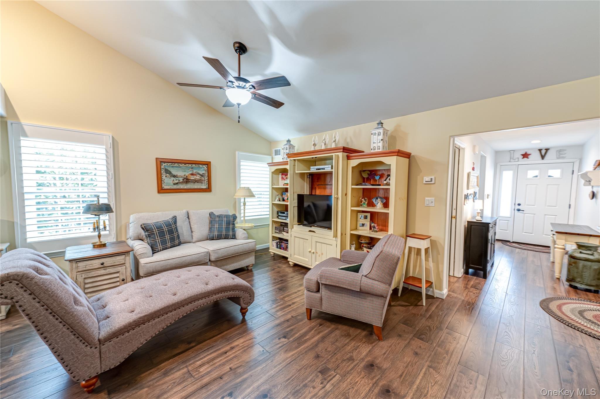 263 Glen Drive, Ridge, NY 11961