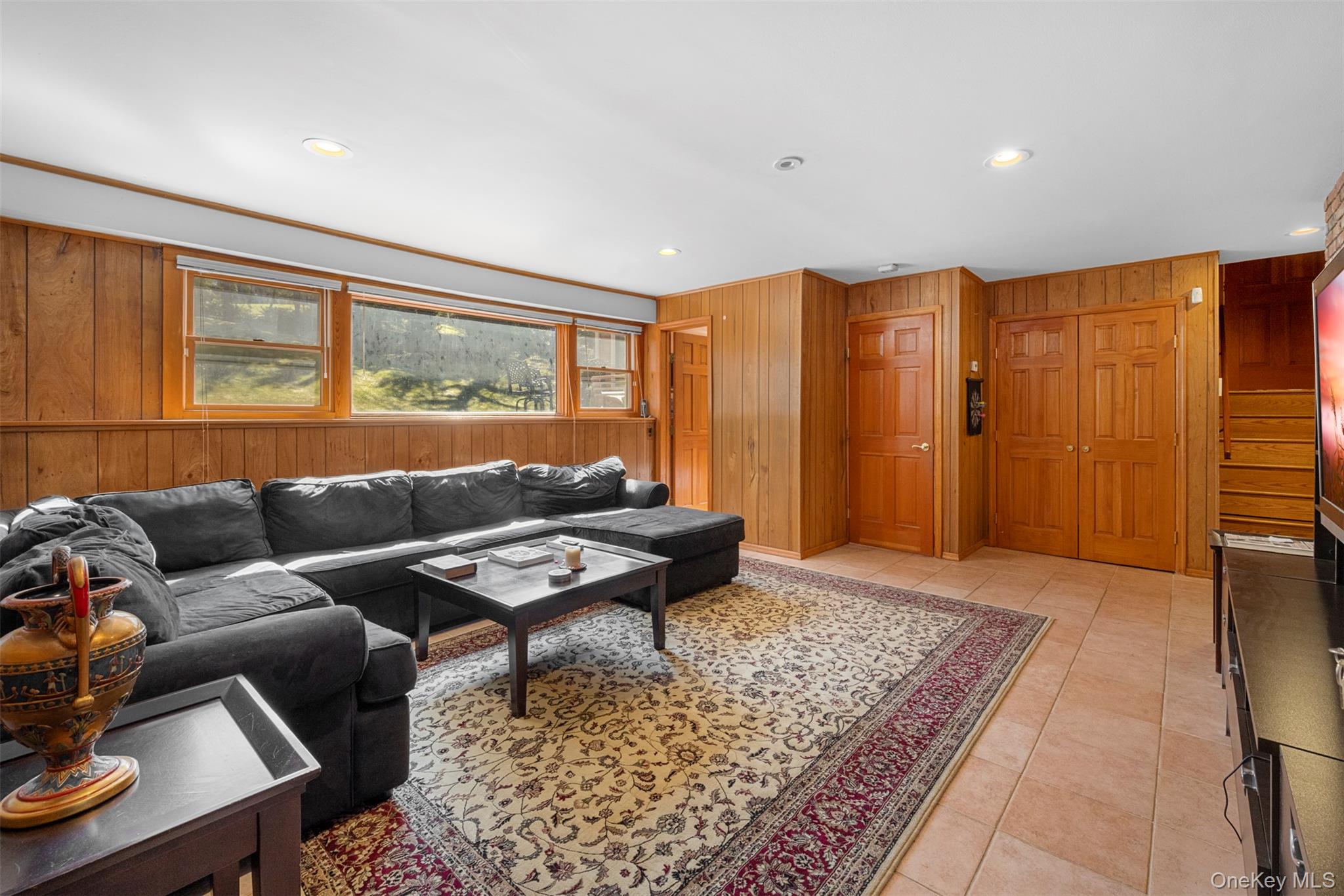 22 Ravine Road, Great Neck, NY 11023