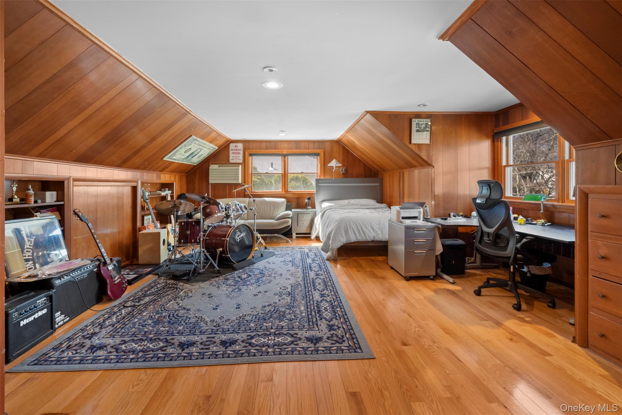 22 Ravine Road, Great Neck, NY 11023