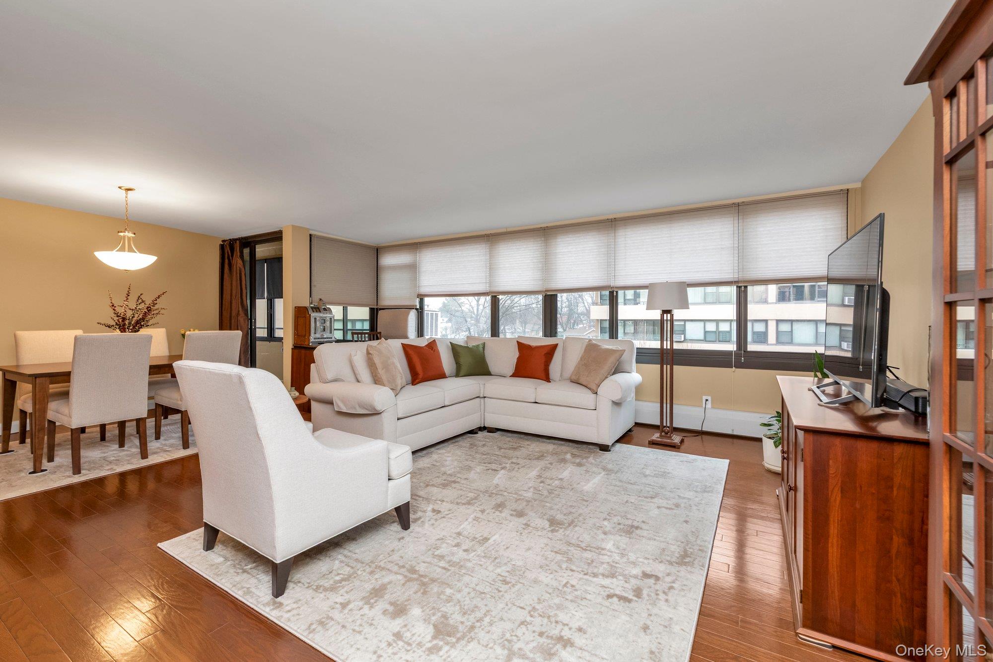 162 20 9 Avenue # 6C, Beechhurst, NY 11357