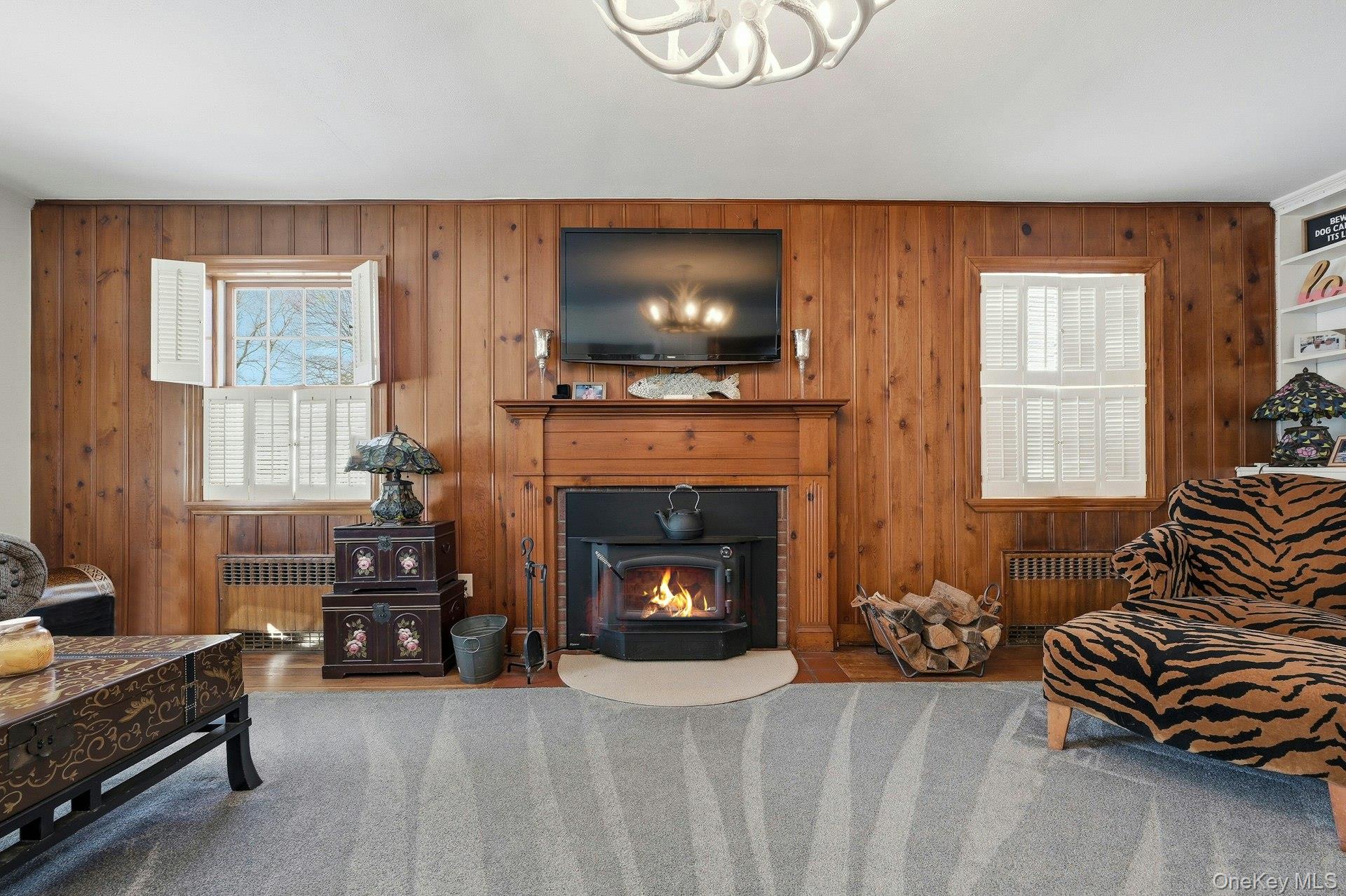 6 Beverly Parkway, Freeport, NY 11520