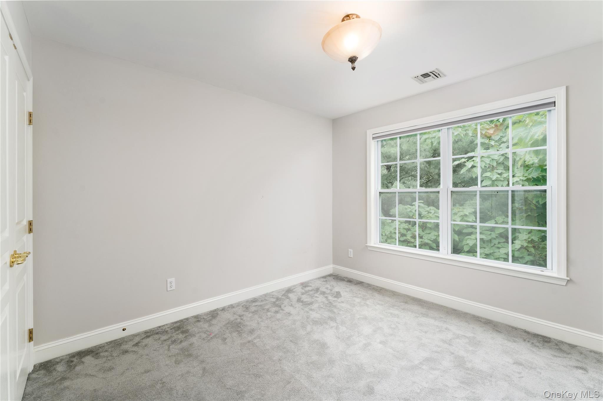 48 Avolet Court, Mount Sinai, NY 11766