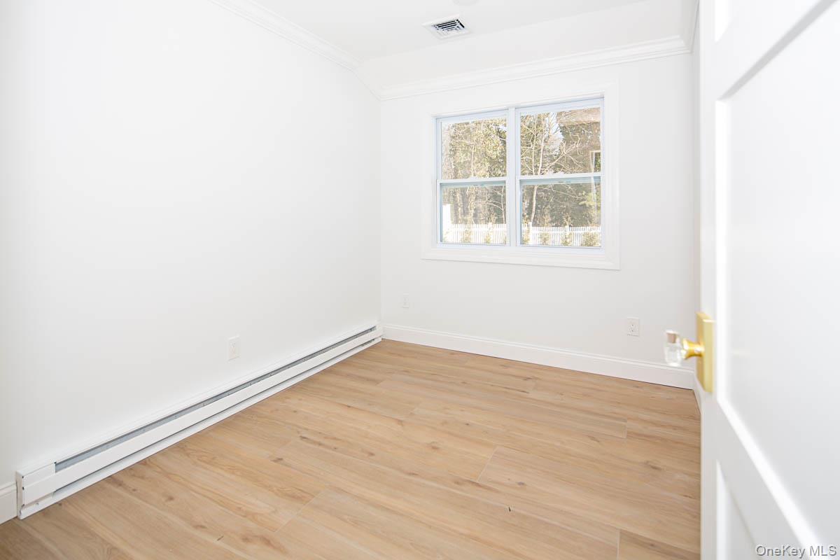 22 Peppermill Lane, Dix Hills, NY 11746