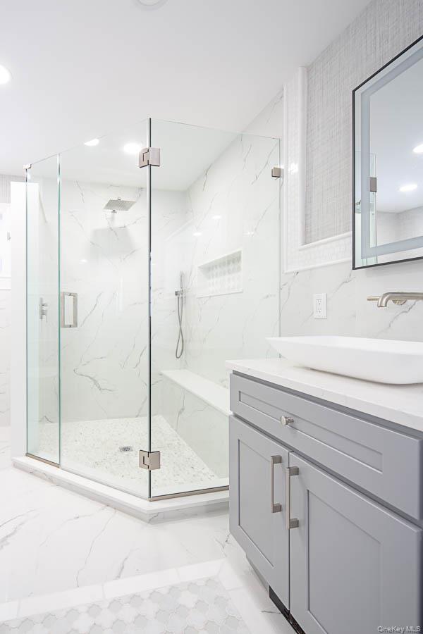 22 Peppermill Lane, Dix Hills, NY 11746