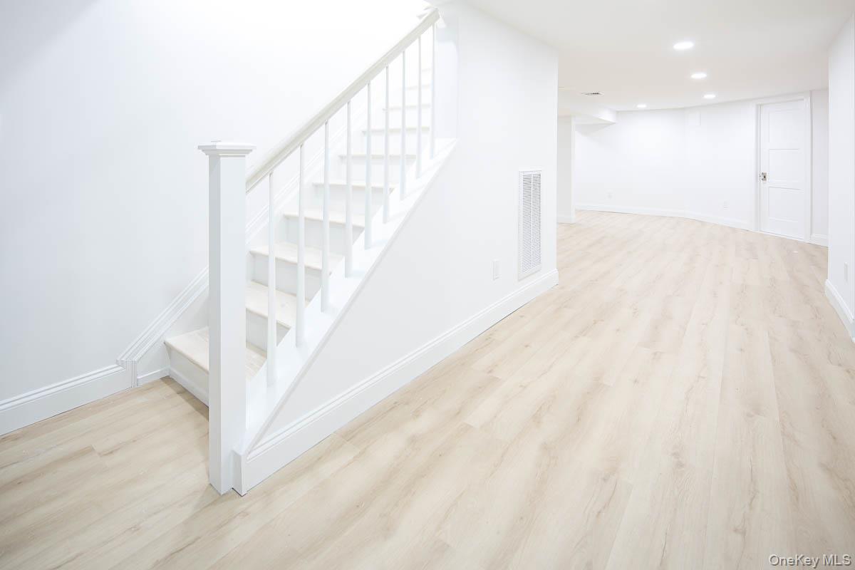 22 Peppermill Lane, Dix Hills, NY 11746