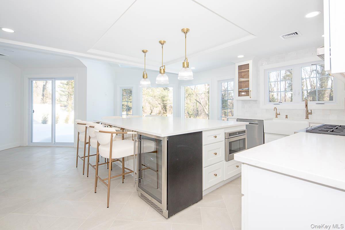 22 Peppermill Lane, Dix Hills, NY 11746