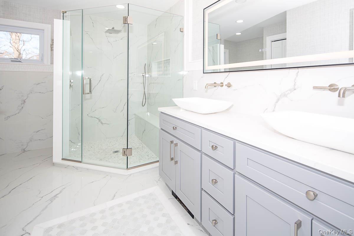 22 Peppermill Lane, Dix Hills, NY 11746