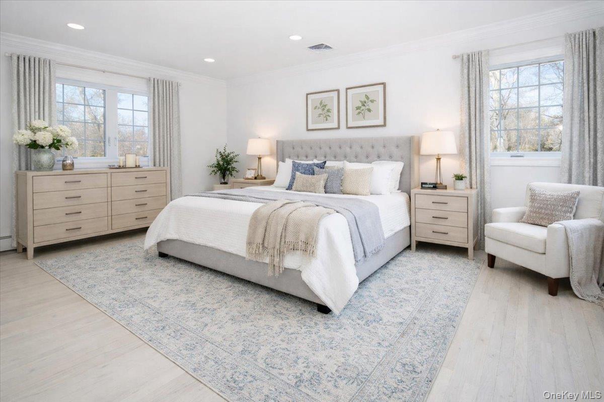 22 Peppermill Lane, Dix Hills, NY 11746