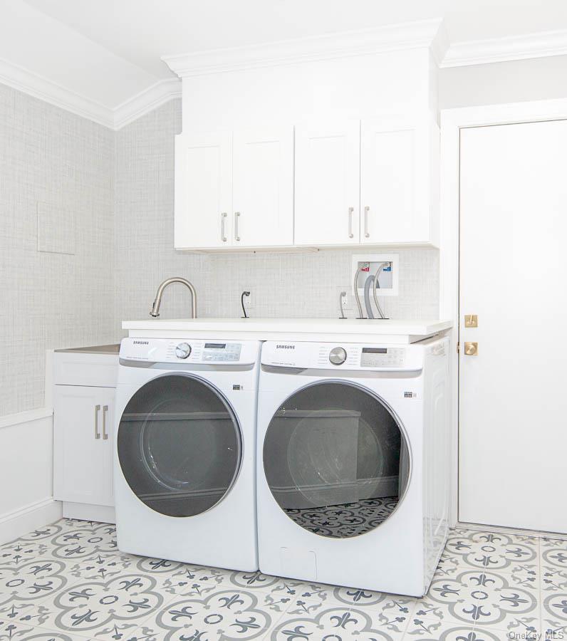 22 Peppermill Lane, Dix Hills, NY 11746