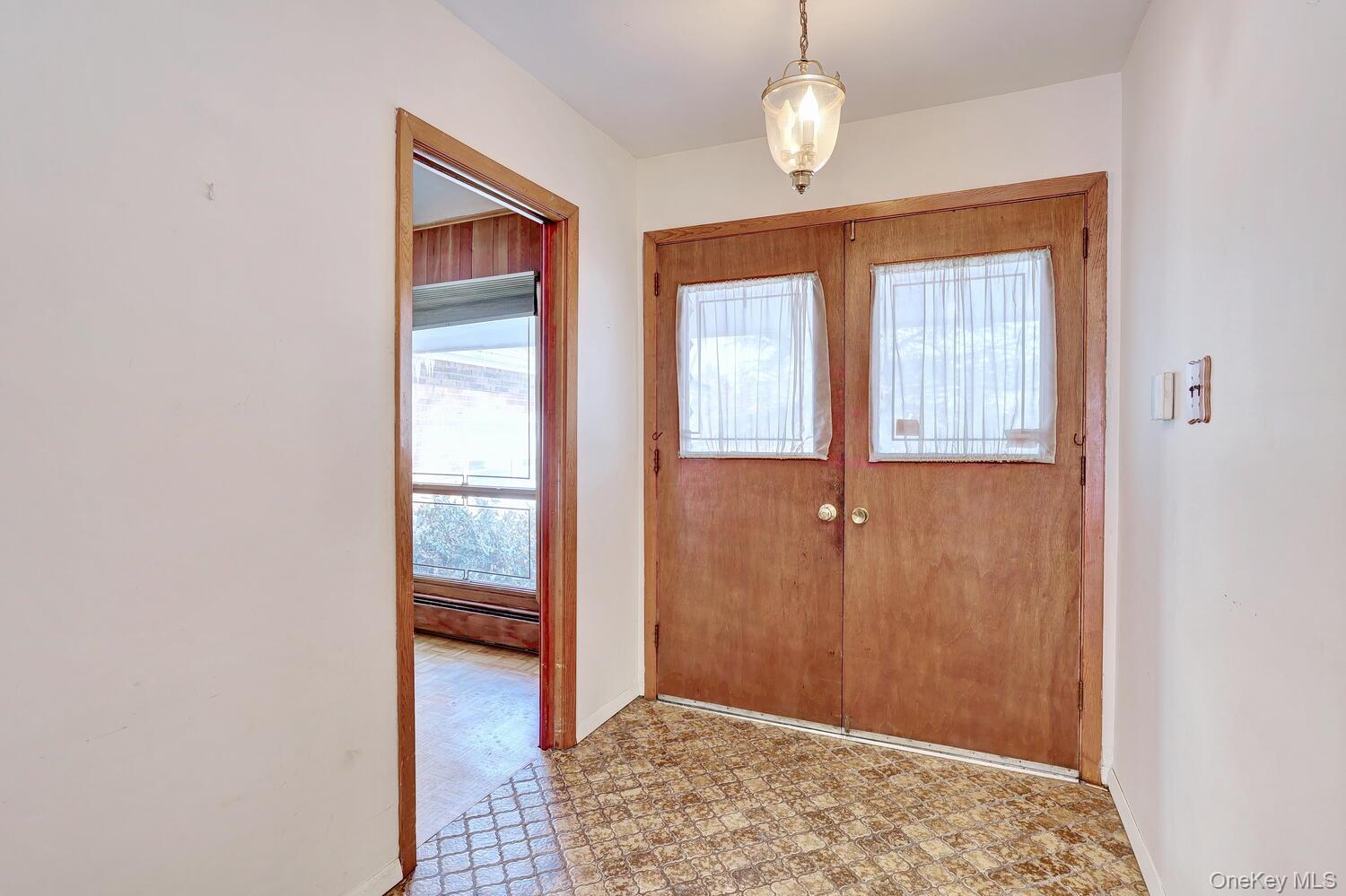 5 Steinway Court, Suffern, NY 10901