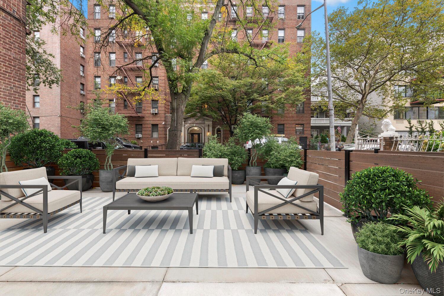 184 HAWTHORNE Street # 1F, Brooklyn, NY 11225