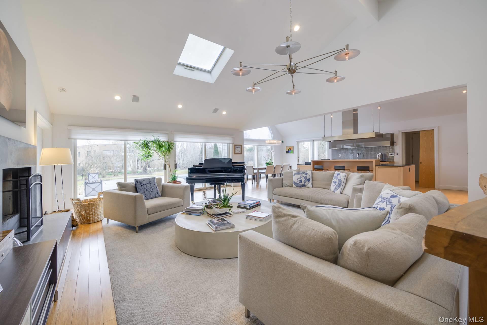 23 Stephen Halsey Path, Water Mill, NY 11976