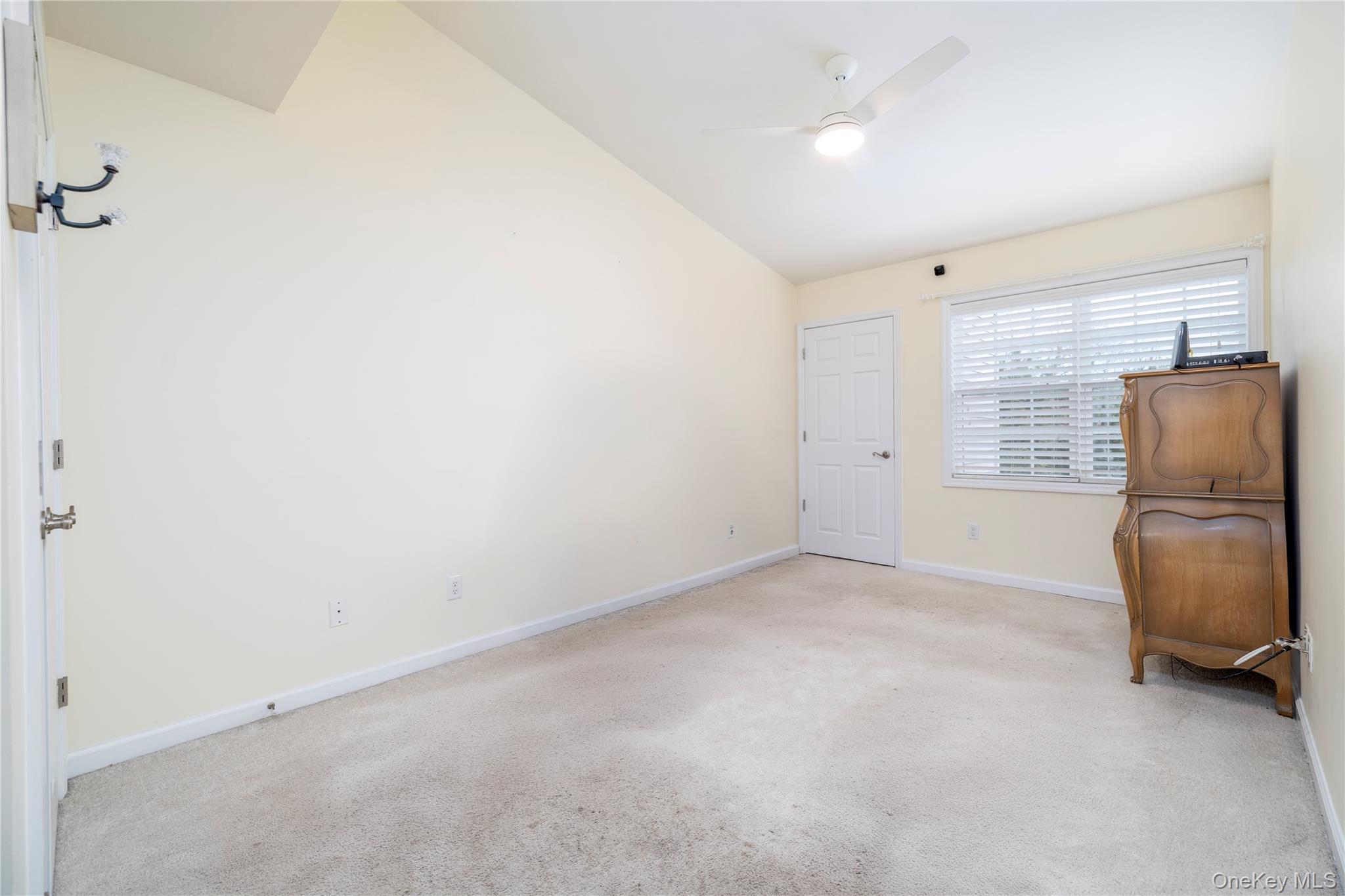 418 Willow Lane, Valley Stream, NY 11580