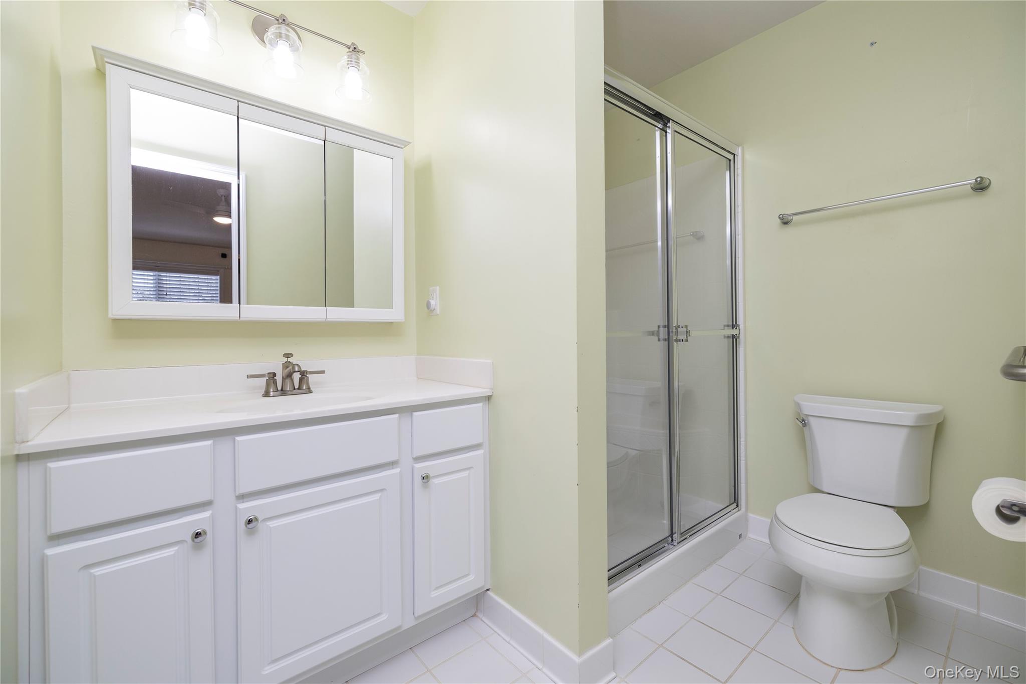 418 Willow Lane, Valley Stream, NY 11580