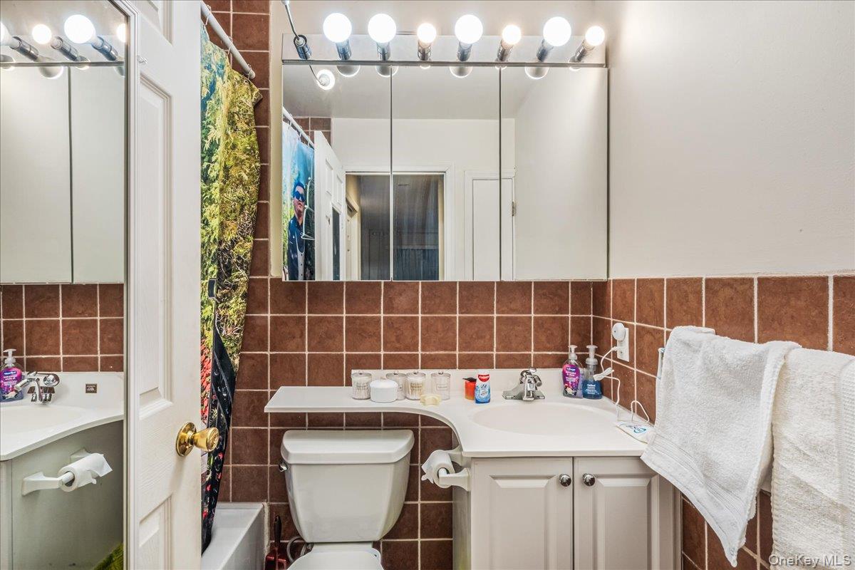 93-03 90th Avenue, Woodhaven, NY 11421