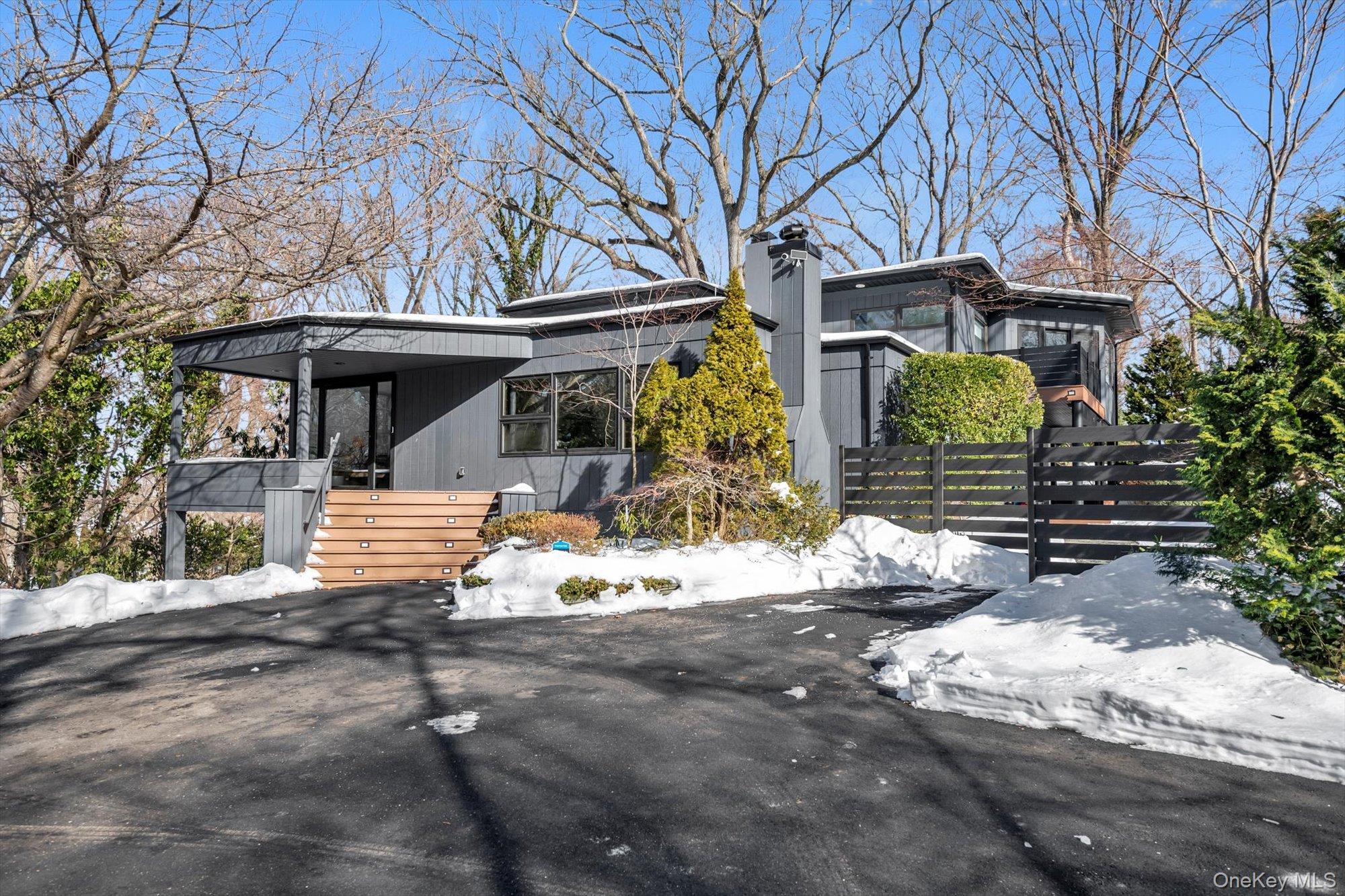 36 Cedar Lane, Sands Point, NY 11050