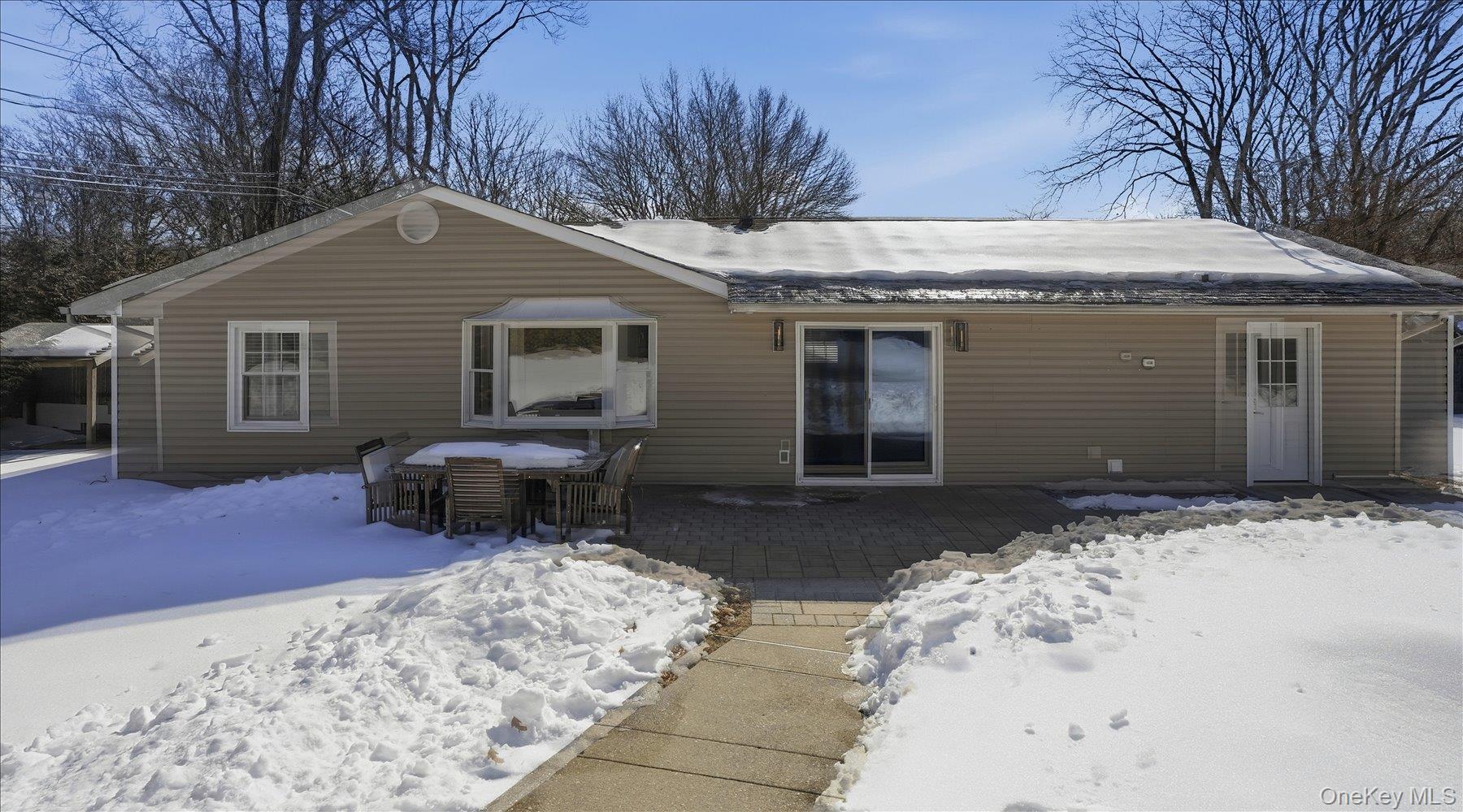 59 Sycamore Circle, Stony Brook, NY 11790