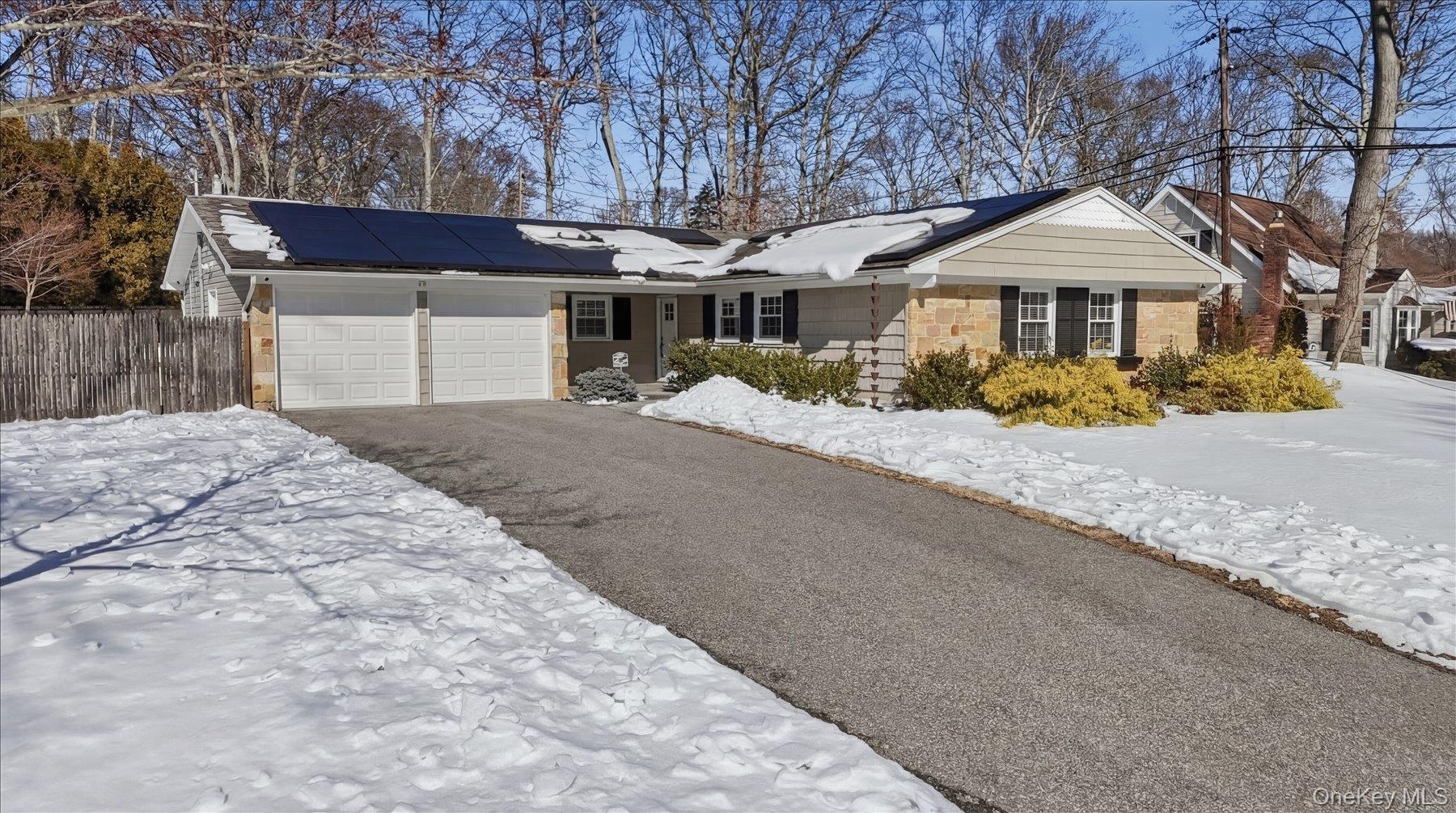 59 Sycamore Circle, Stony Brook, NY 11790