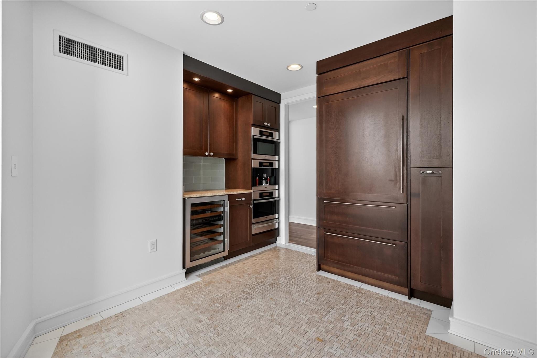 1 Renaissance Square # V4E, White Plains, NY 10601