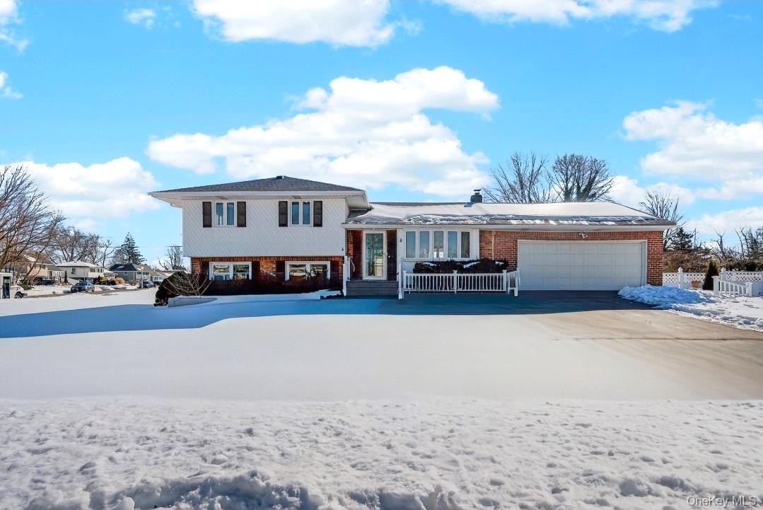 8 Whitebirch Lane, Commack, NY 11725